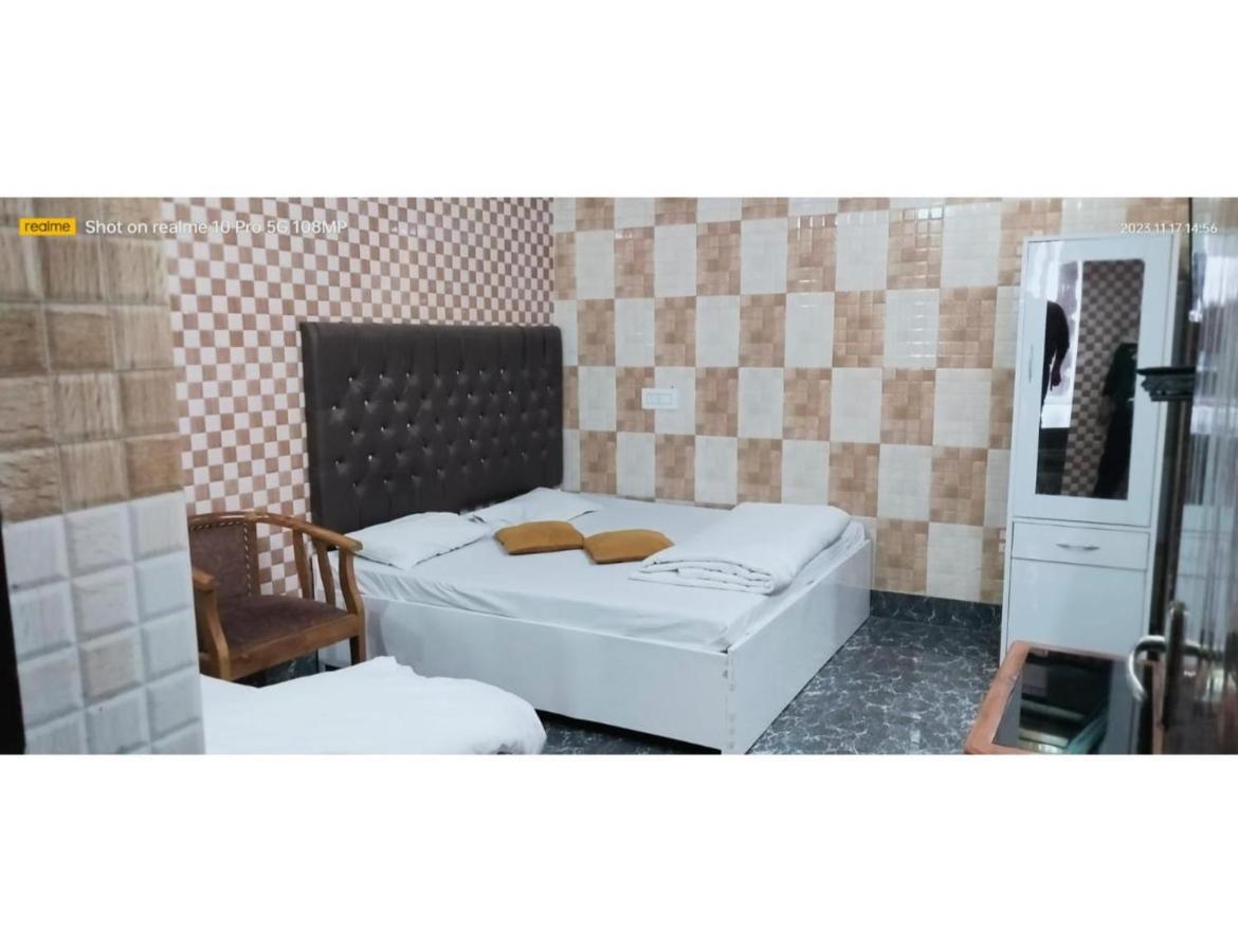 Shivam Hotel, Gorakhpur Luaran gambar